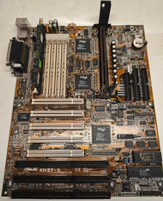 ASUS KN97-X Slot 1 Motherboard Rev 1.03 (440FX) +  CPU & 32 MB EDO DIMM RAM