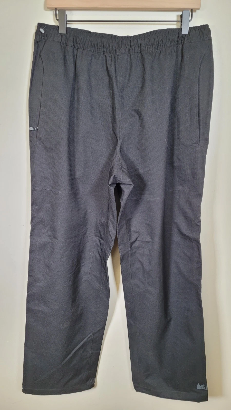 REI Mens Large Pants 30" Black E1 Elements Waterproof Shell Lined Side Zip