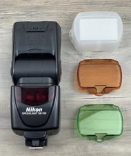 Nikon Speedlight SB-700 Shoe Mount Electronic Flash for Nikon