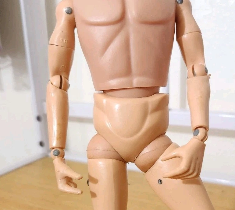 HASBRO GI JOE 12» ФИГУРКА ФЛОКИРОВАННЫЕ ВОЛОСЫ ГОЛУБЫЕ ГЛАЗА СОЧЛЕНЕННЫЙ ВИНТАЖНЫЙ 1964 - Изображение 2 из 4