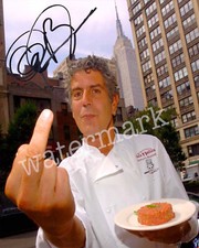 ANTHONY BOURDAIN AUTOGRAPHED 8X10 PHOTO REPRINT SIGNED NYC MIDDLE FINGER