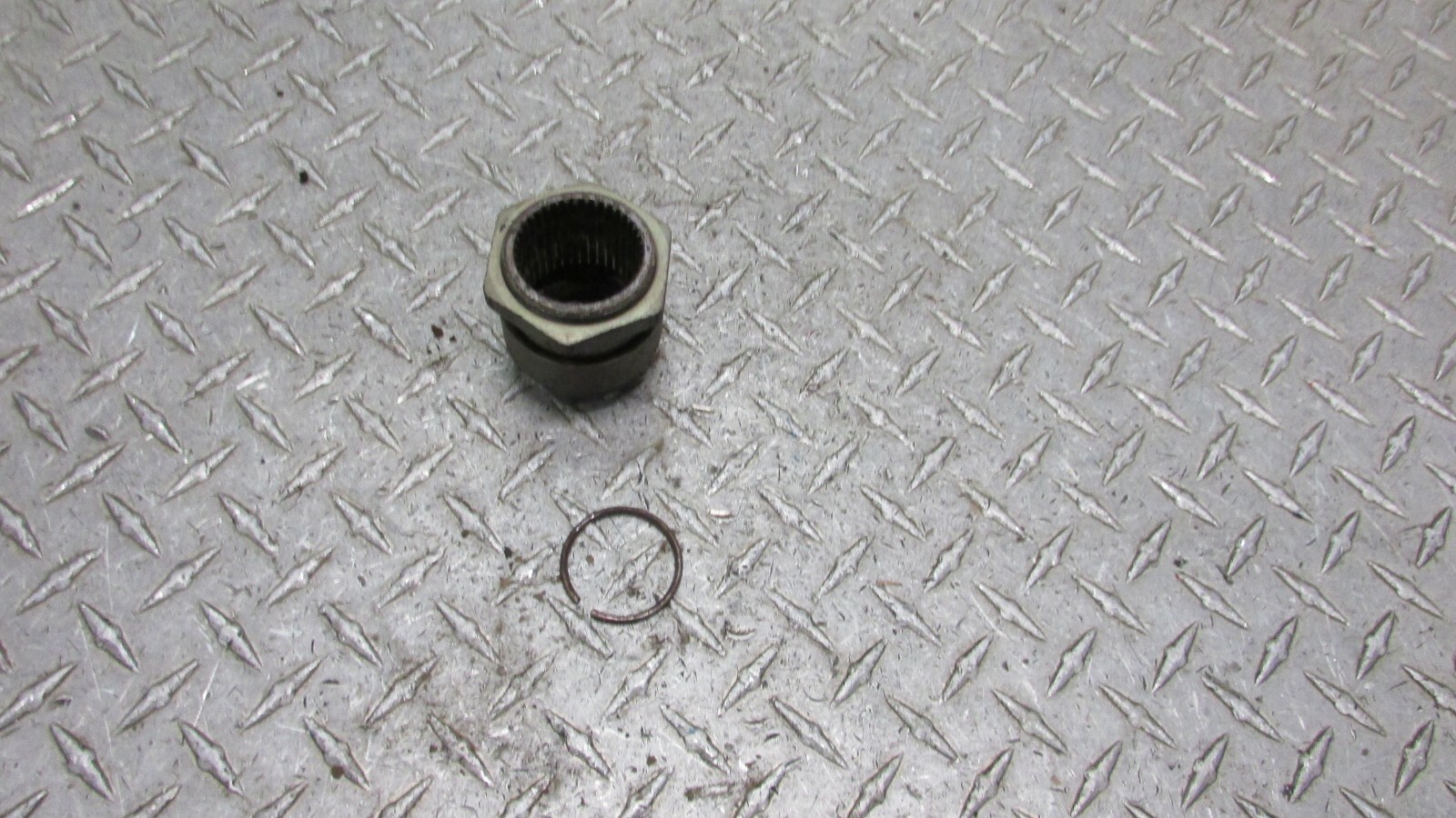 Honda Fourtrax TRX250R Axle Locking Nuts and Clip 486 eBay