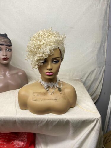 Short Pixie Cut Kinky Curly Wigs Blonde Synthetic Wig with Side Bangs Heat Soft - Picture 1 of 10