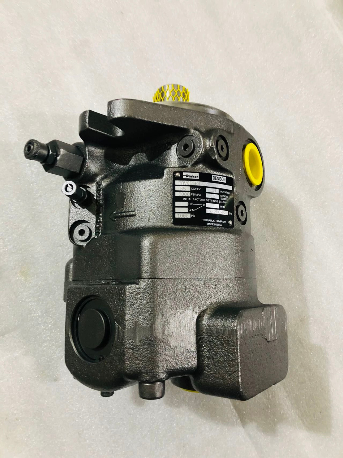 NEW FOR Parker Axial piston pump PAVC65R4213 UPS Shipping