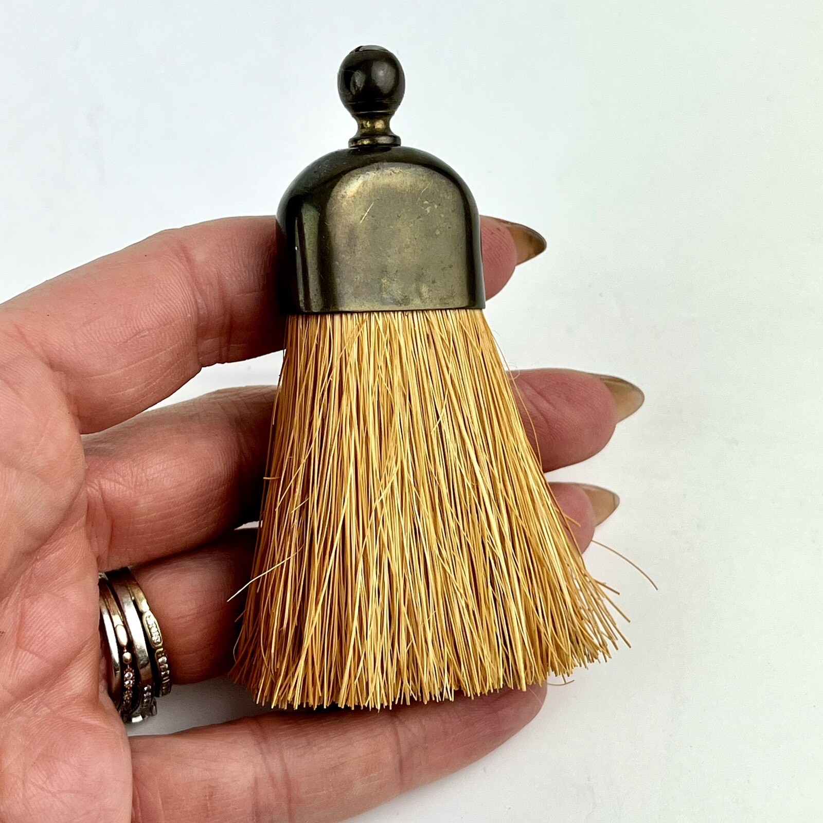 Vtg Small Hand Held Whisk Broom Metal Handle Antique Table Crumb Brush
