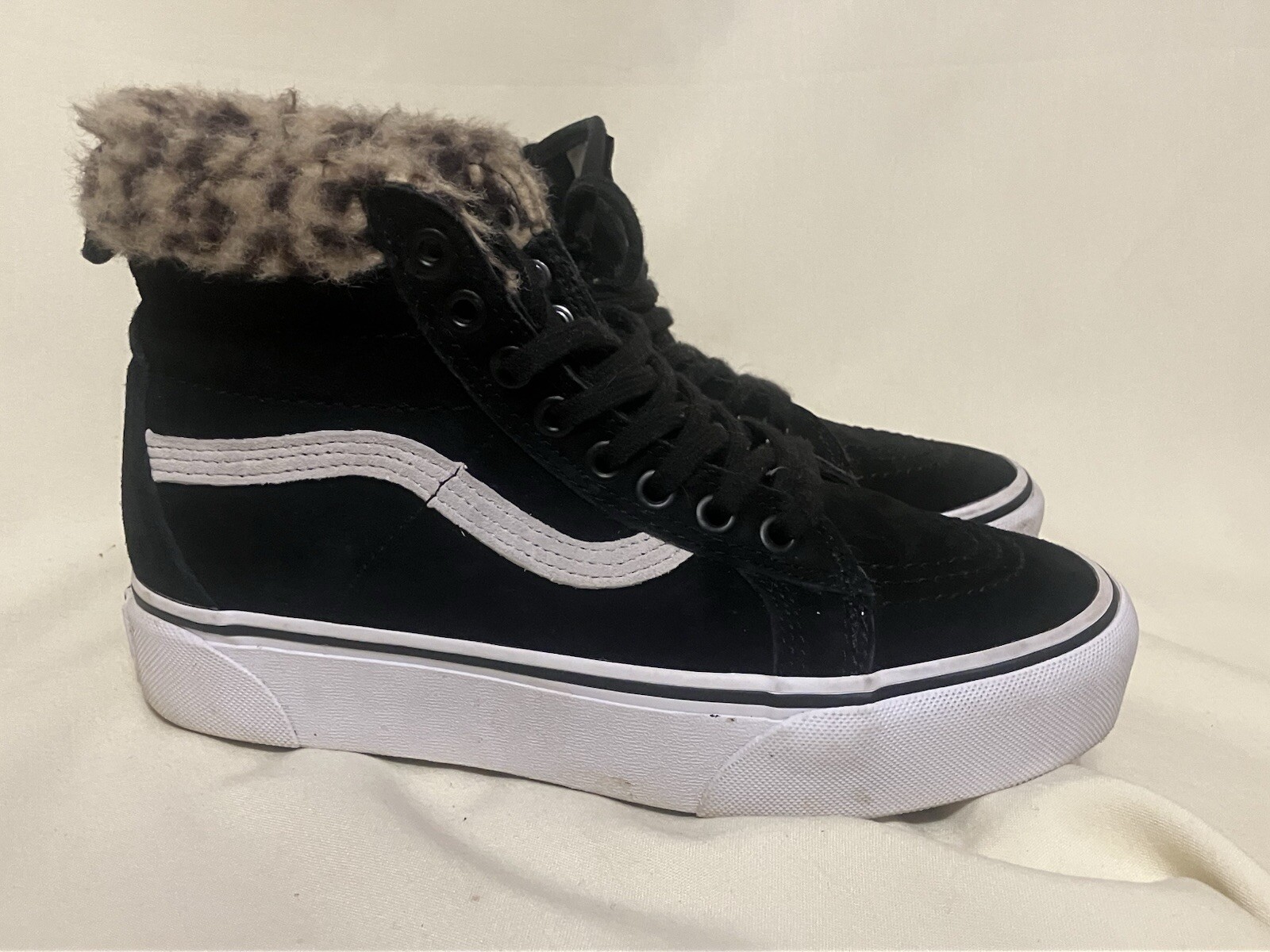 Vans Sk8-Hi MTE Women's Size 7 Black/White Leopard Faux Fur Lined Men's Size 5.5