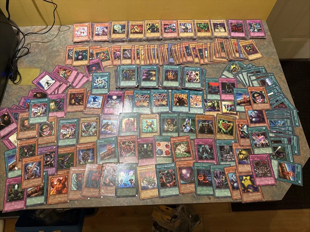 Massive Yu-Gi-Oh Card Lot (almost 600 Cards) Rare Secret And More Read Descript