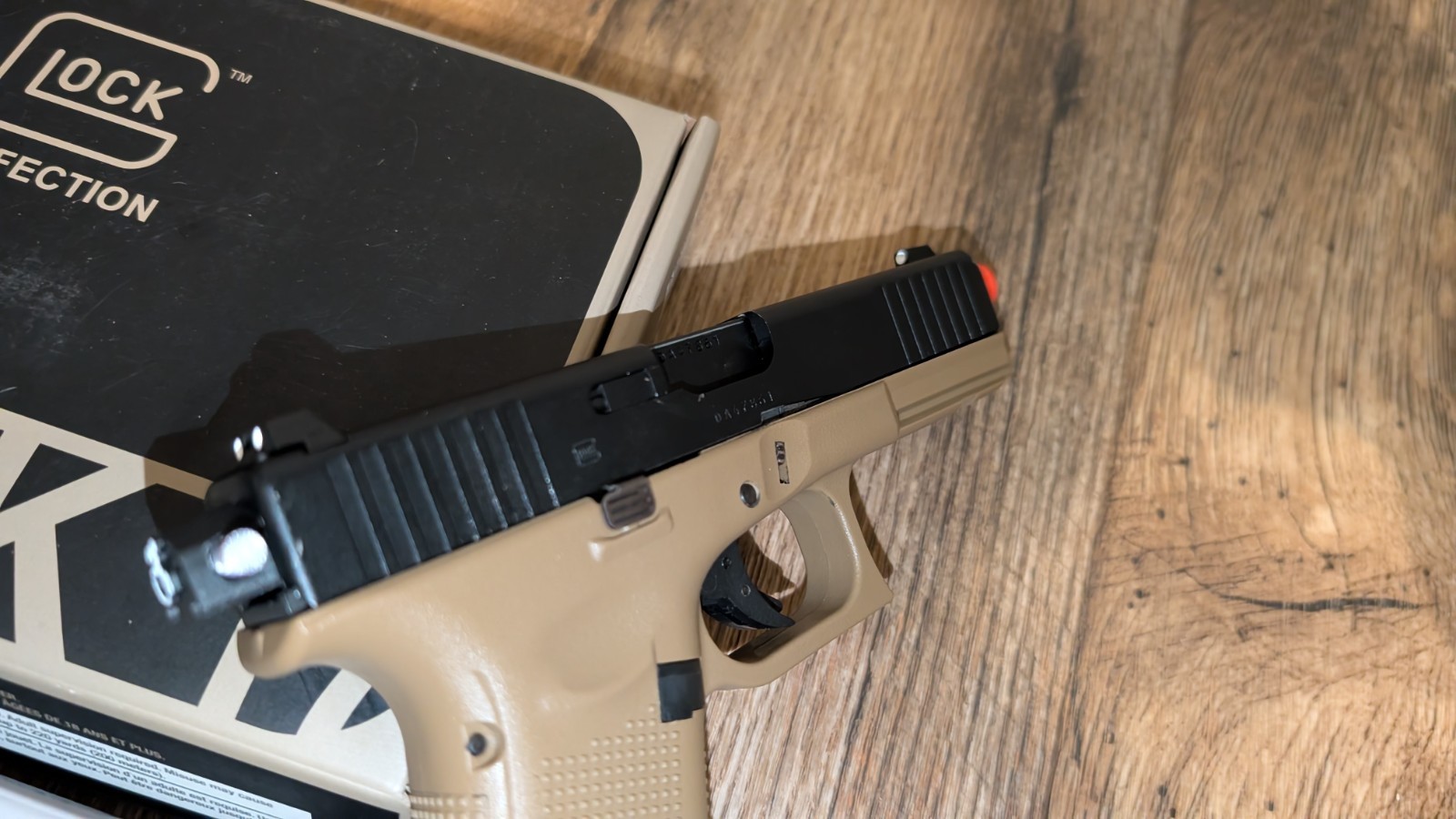 Novelty Button Back Plate For Airsoft Glocks