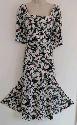   JULIPA SIZE 30 Beautiful Ladies Floral Patterned Dress Ref 15.