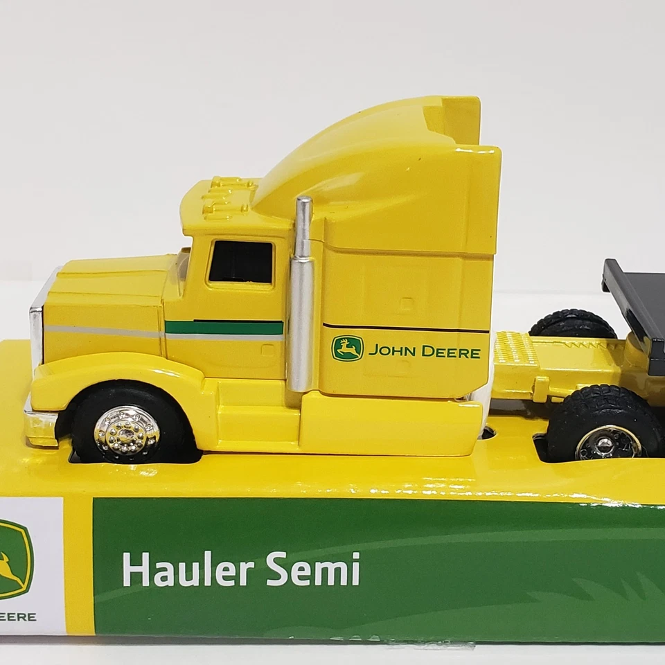 TOMY John Deere Hauler Yellow Semi Truck Trailer & Tractor Set 1:64 scale NEW - Image 2 of 4