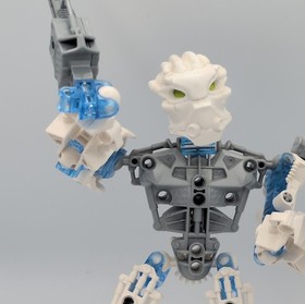LEGO Bionicle 8732 Toa Inika Matoro With 4 Spheres