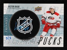 2016 Upper Deck Trilogy Signature Pucks NHL Logo 3/3 Victor Rask Auto Shield 2nk