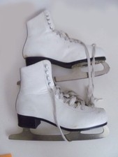 Bauer White Figure Skates Ladies 6 Canadian Made Blades Vtg