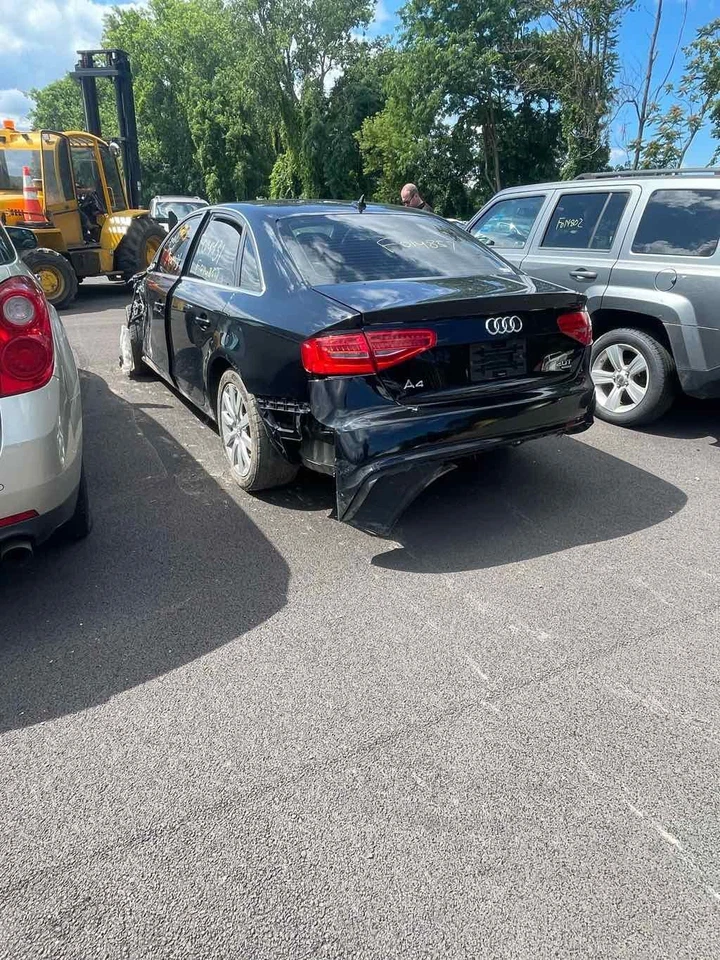 Motor de arranque usado se adapta a: Audi A4 2013 2,0 L turbo grado A Foto 3 de 4