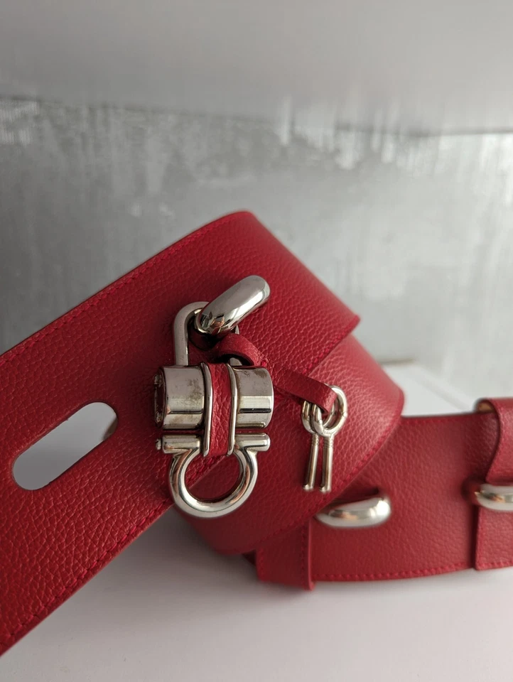 Blusa Top Vestido Salvatore Ferragamo Mujer Cinturón Ancho Cadera Cerradura Llaves Cuero Rojo Foto 3 de 4