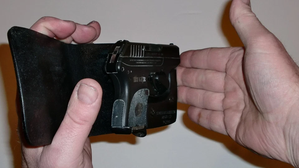 Funda tipo billetera/bolsillo Kevin's - Ruger LCP Foto 3 de 4