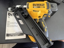 NEW Dewalt 20V MAX XR 30⁰ Framing Nailer DCN930B Tool Only