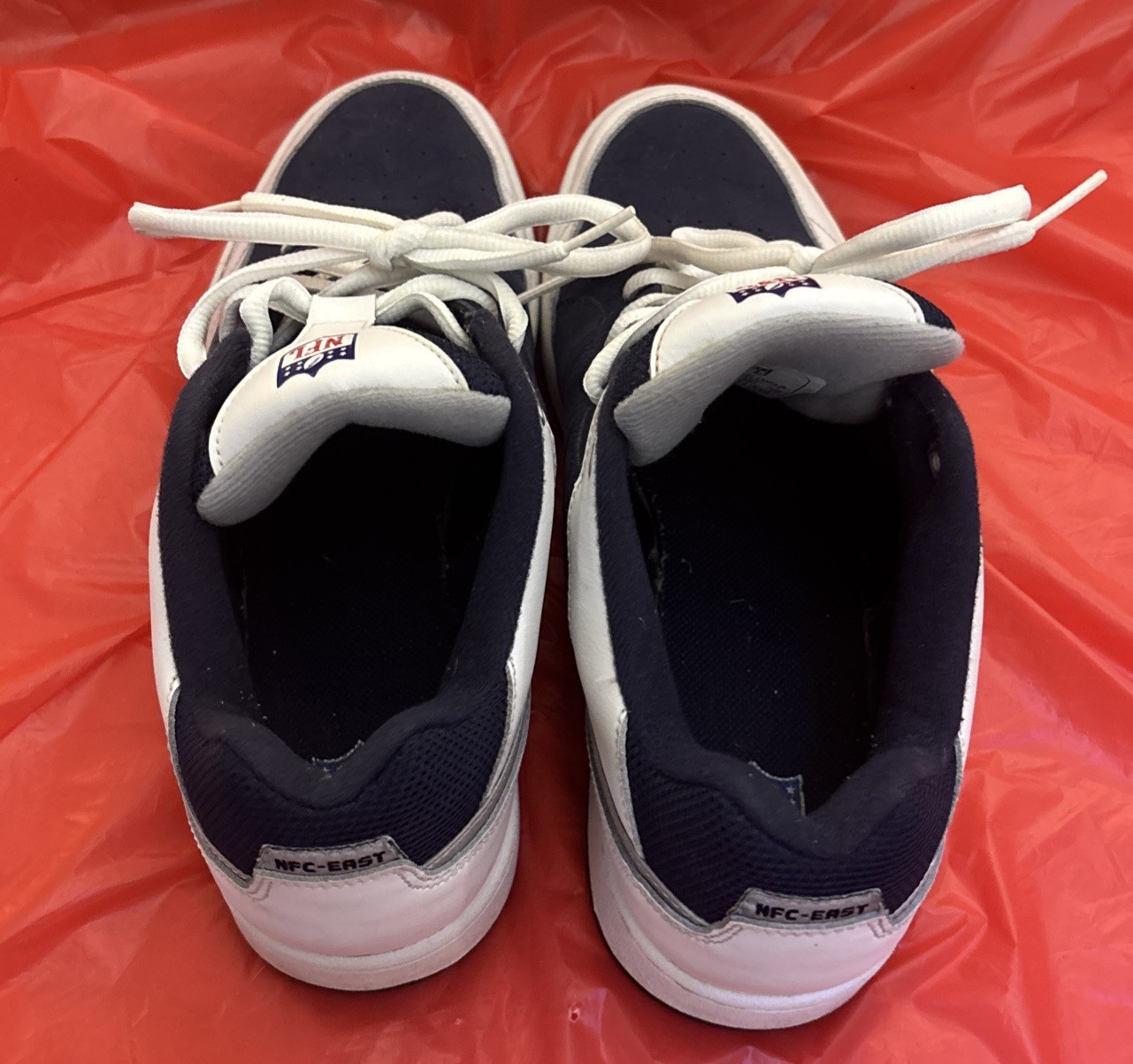 NFL Dallas Cowboys Leather Sneakers Mens Blue and White Reebok  Size 10. thumbnail 4