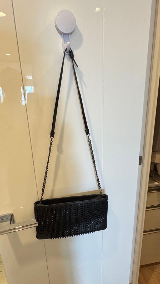 Genuine Japanese product purchased from Isetan. Sturdy construction gives you