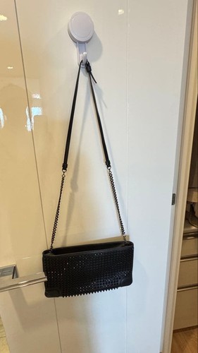 Genuine Japanese product purchased from Isetan. Sturdy construction gives you