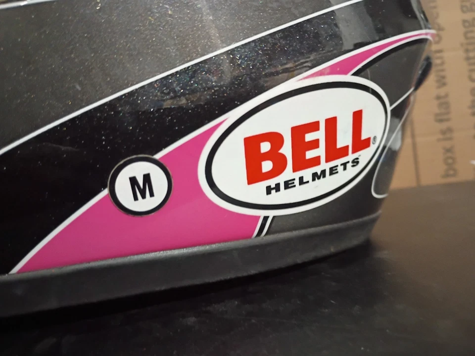 Bell Women’s Motorcycle Helmet Pink Black Medium M Snell M2005 DOT Approved - Image 4 of 4