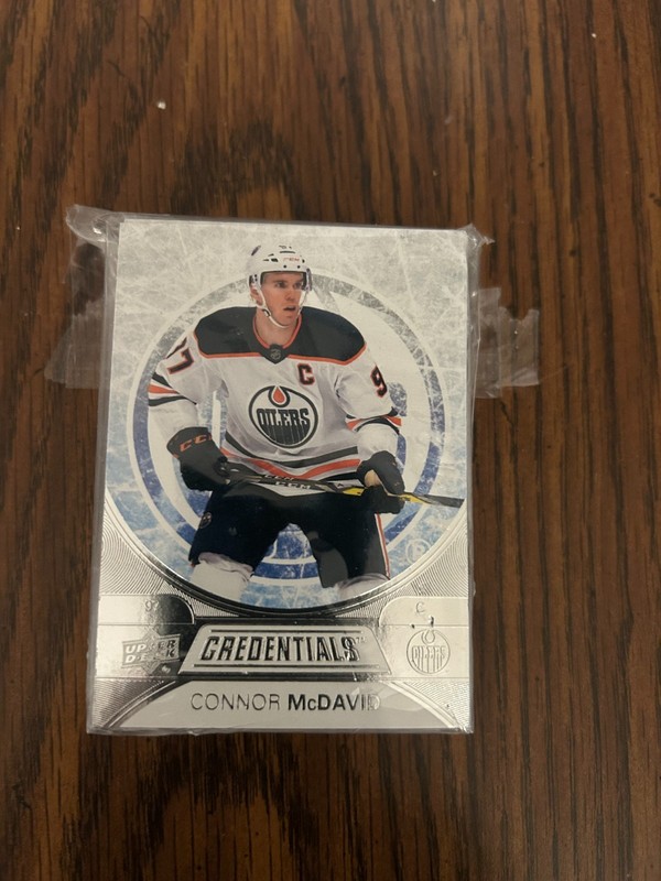 2021-22 UPPER DECK CREDENTIALS HOCKEY COMPLETE  BASE  SET ( 50 CARDS )