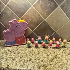 Peppa Pig Carry Along Case  12 Figures Lot Storage Box Hasbro