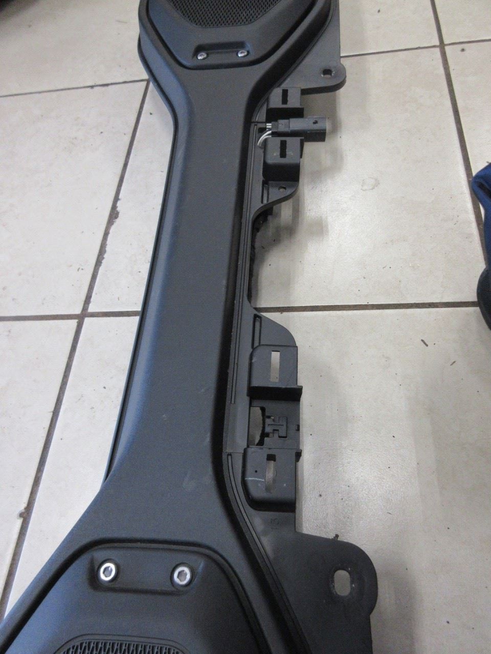 2018-2023 Jeep Wrangler JL OEM Speaker Enclosure Alpine Sound Bar 6AH07TX7AA