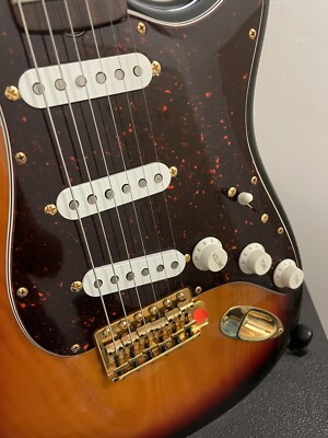 1997 Fender USA Collectors Edition Stratocaster Electric Guitar | eBay
