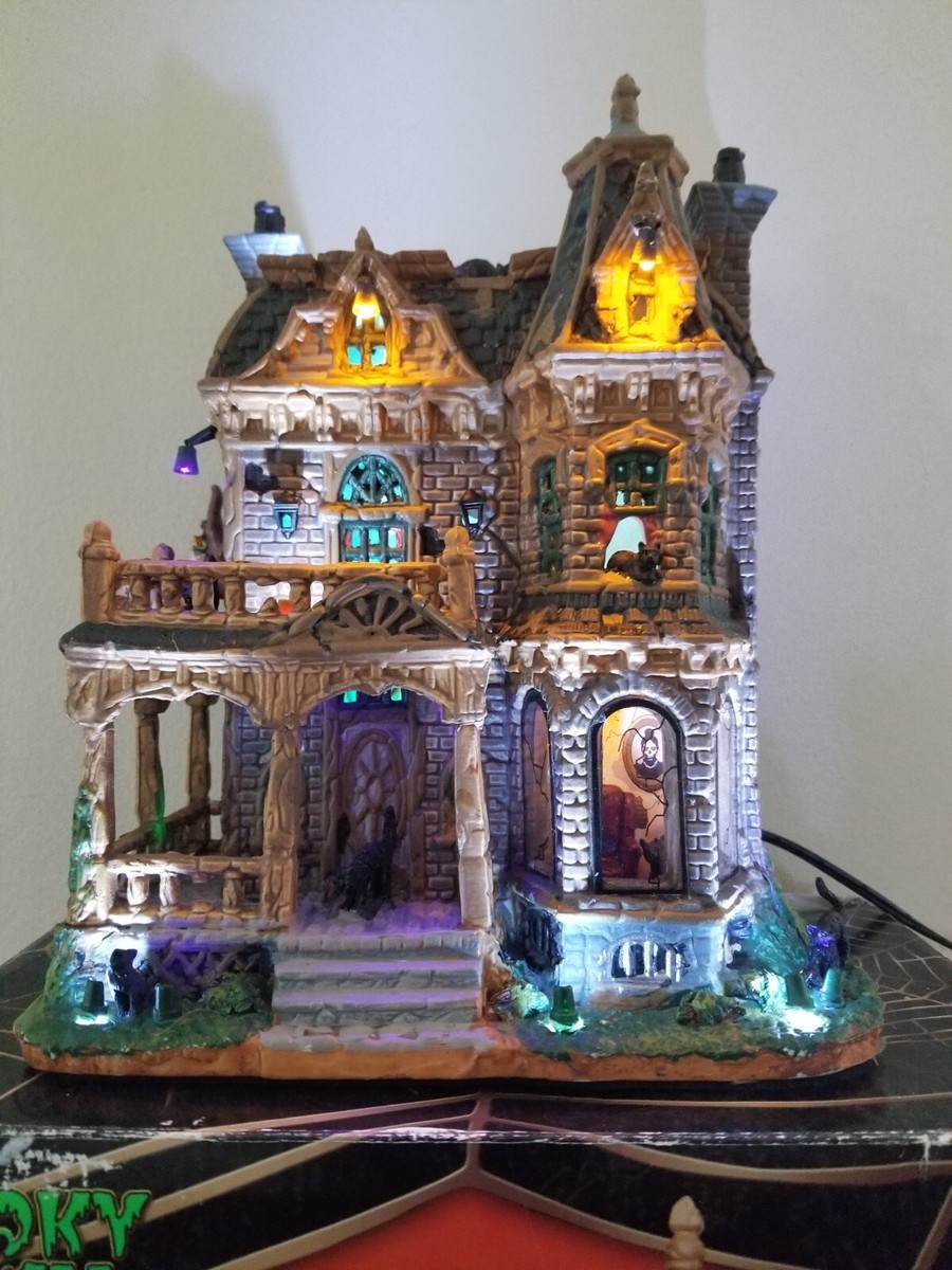 LEMAX Spooky Town Withered Mansion #45662 Works! Halloween Village