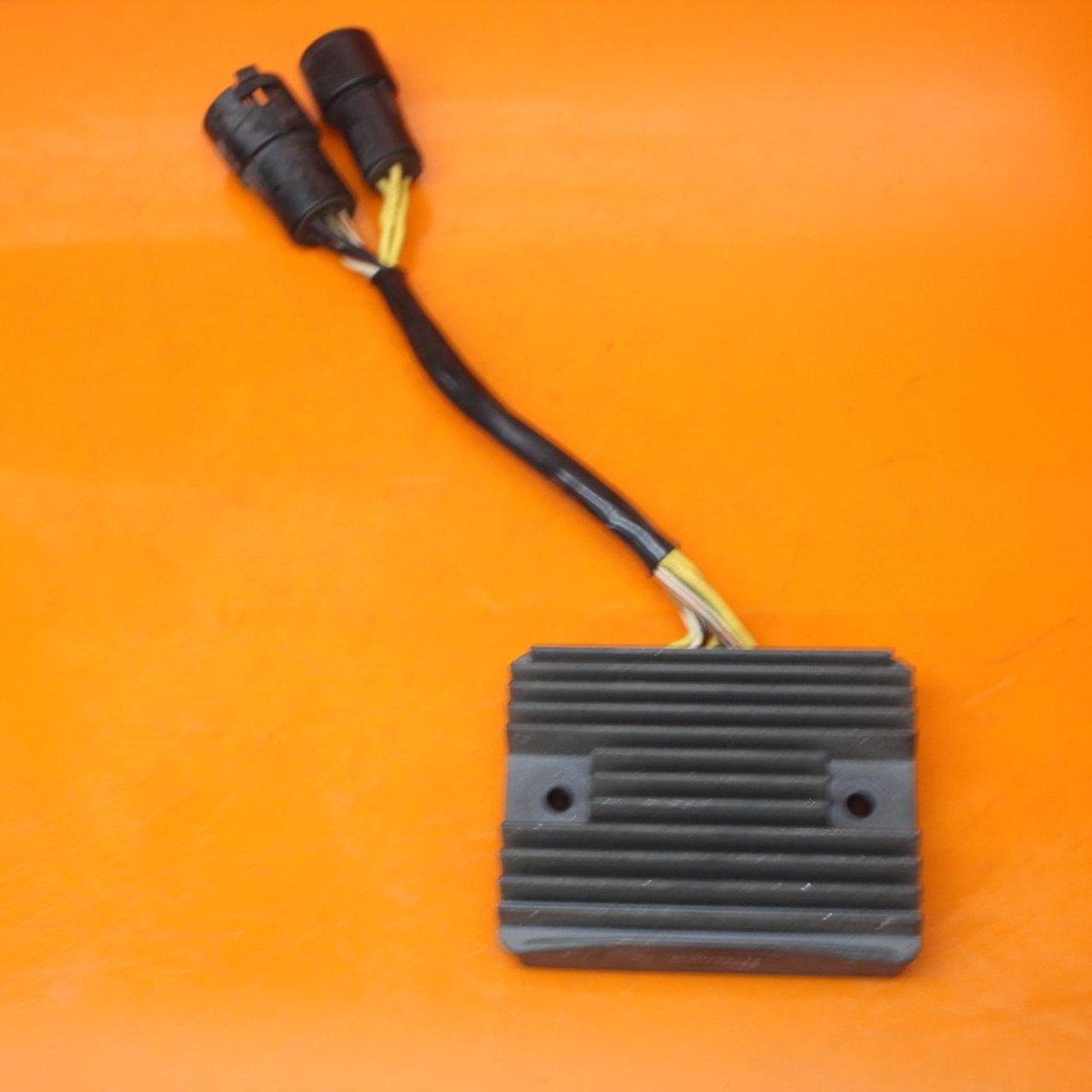 、 00-03 KAWASAKI NINJA ZX9R OEM RECTIFIER VOLTAGE REGULATOR 21066