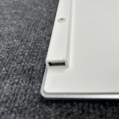 Apple A1243 Ultrathin Slim Wired Aluminum Keyboard 2x USB ports Tested and works - Picture 7 of 7