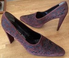 Stéphane Kelian Pumps Wildleder braun schwarz bestickt 39,5 Absatz 10 cm 