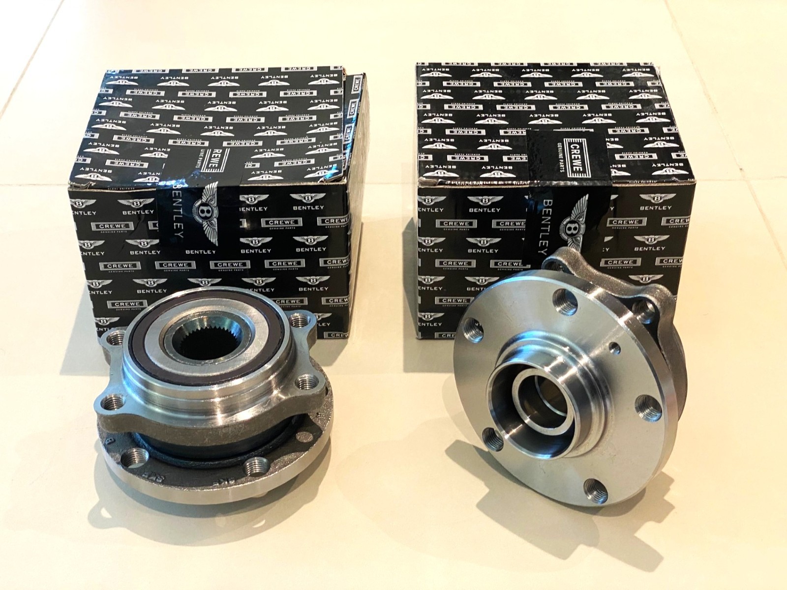 Bentley Gt Gtc & Flying Spur Wheel Hub Bearing Set X 2 - Genuine