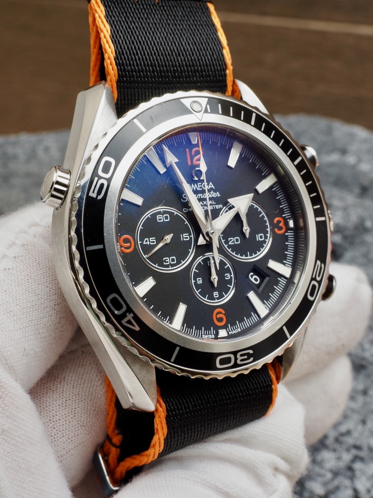 Omega Seamaster Planet Ocean Chronograph 95% LN 29105182 Unworn  OEM Nato Strap!