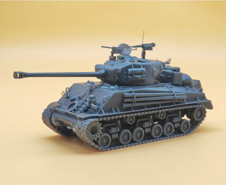1/72 Fury Sherman Tank M4a3e8 Model Unpainted - Image 3 of 4