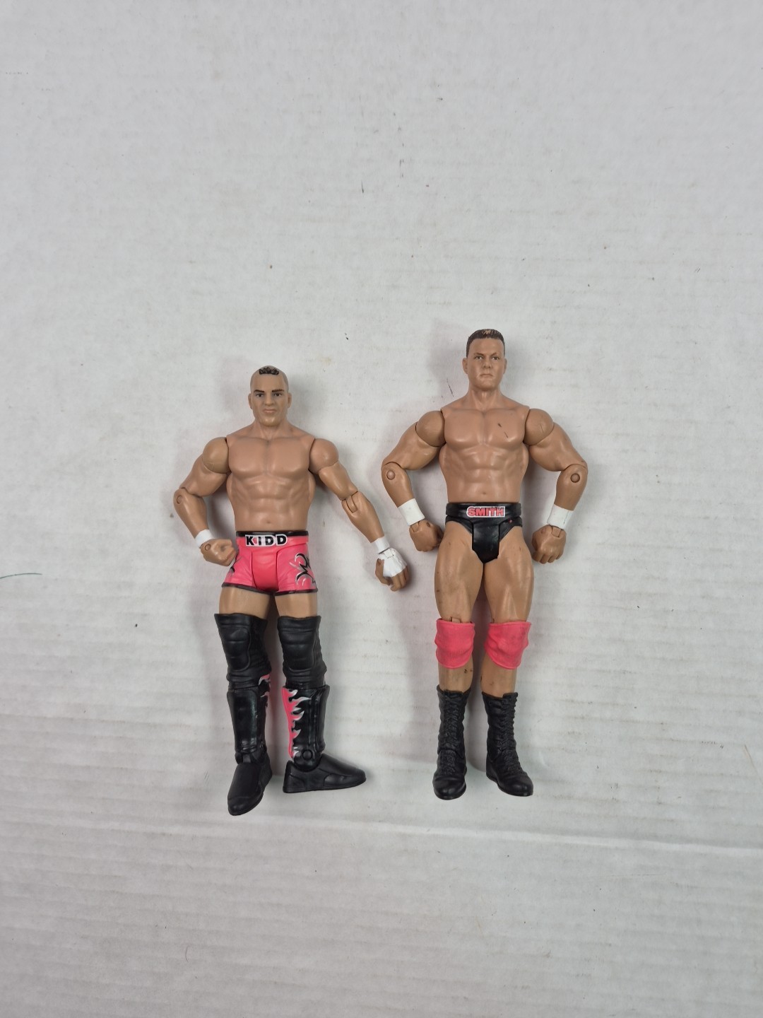 WWE HART DYNASTY Tyson Kidd David Smith Battle Pack Series 4 WWF Aew Pink Raw