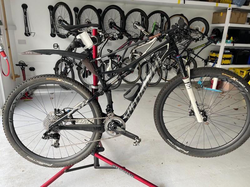specialized epic Marathon Carbon 29er (2014 with very little use)