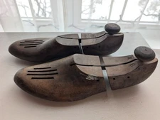 Pair of Vintage Vented Shoe Trees Size 9 - E Solid Wood Shoe Stretcher