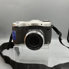 HP: Photo Smart Digital Camera, 912, C6326, w/Case and Batteries  WORKING