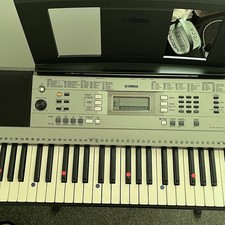 Yamaha PSR-E353 Digital Keyboard Piano + Stand - Pristine