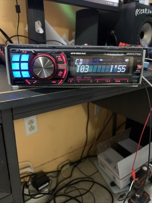 Alpine CDA 105 MP3/WMA/AAC CD Player with USB