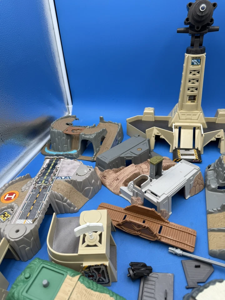 Lote De 18 Juegos De Colección Años 90 Micro Máquinas Galoob Zonas De Batalla Militares Foto 4 de 4