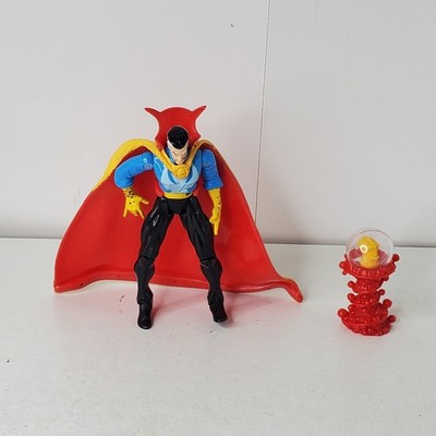 1996 Toy Biz Spider-Man Spider Wars Dr. Strange Figure with Cape & Crystal Ball