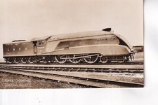 LNER  - LOCOMOTIVE "SIR NIGEL GRESLEY" - OFFICIAL P/CARD - # VP537