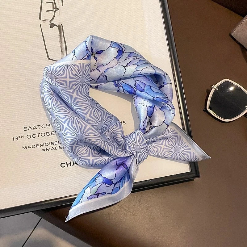 100% Silk Mulberry 21" Square Scarf Women Neckerchief Wrap Bandana Blue Flowers