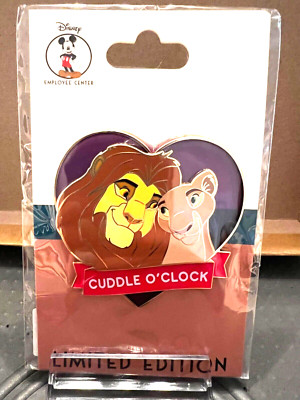 Disney DEC 2022 Cuddle O clock Valentine s Lion King Simba & Nala LE250 Pin