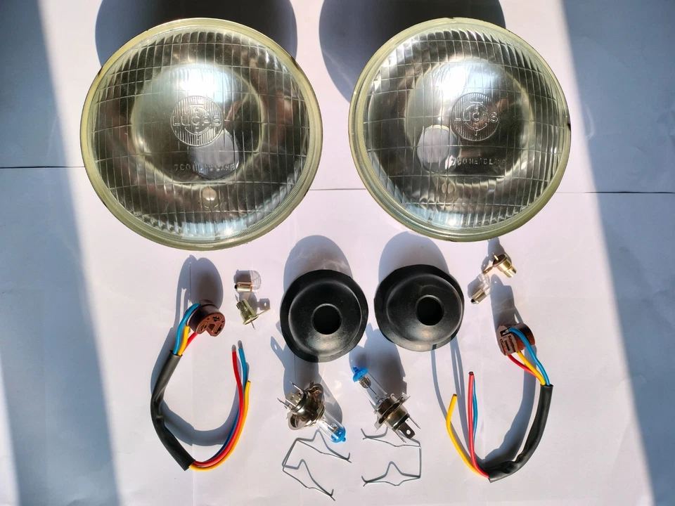 2 X Triumph Lucas Halogen Scheinwerfer Satz 7 inch Neu Rechts Drive Pilot Loch - Bild 2 von 4