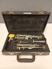 Vito II Clarinet with Case
