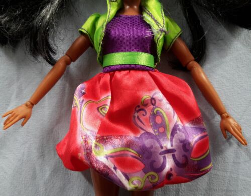 1x Disney Descendants Puppe Freddie Doll Neon Lights Ball Isle of the Lost - Bild 5 von 16